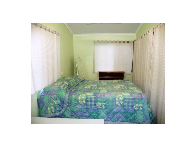 16b Richard Street, Urangan QLD 4655