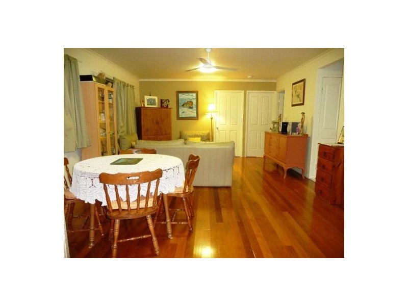 16b Richard Street, Urangan QLD 4655