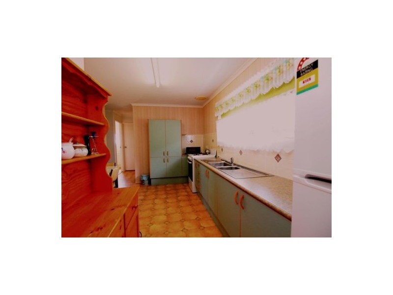 20 South St, Urangan QLD 4655