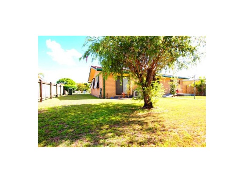 20 South St, Urangan QLD 4655