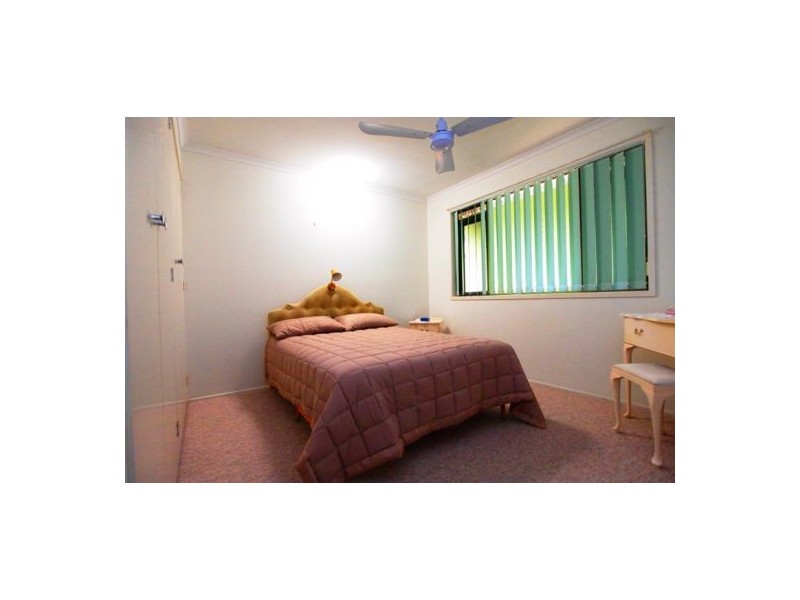 20 South St, Urangan QLD 4655