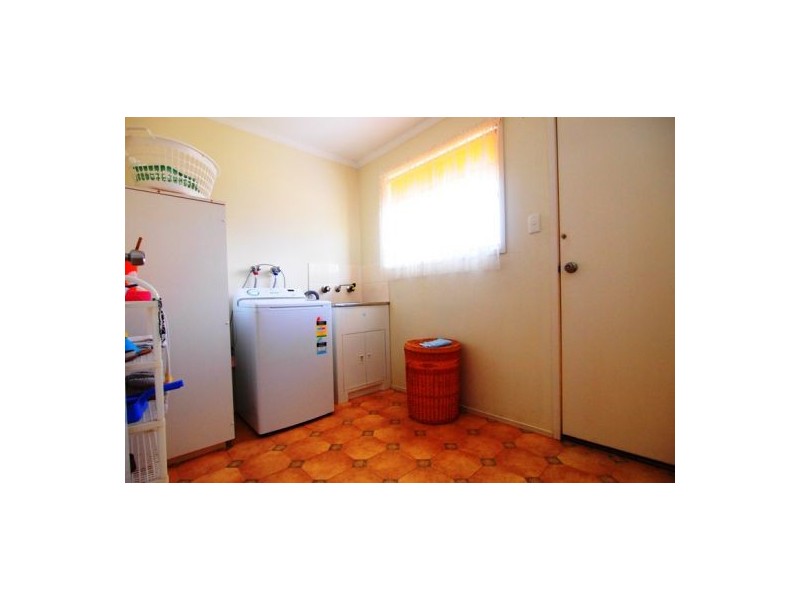 20 South St, Urangan QLD 4655