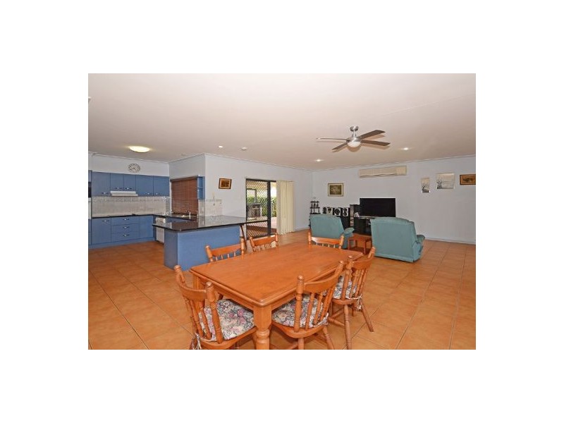 217 Esplanade, Pialba QLD 4655