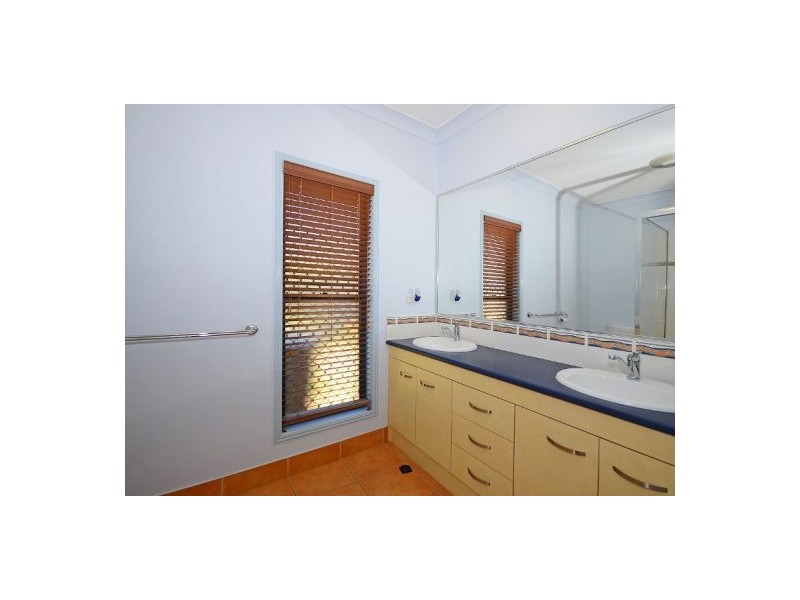 217 Esplanade, Pialba QLD 4655