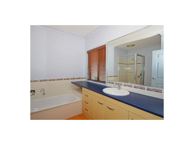 217 Esplanade, Pialba QLD 4655