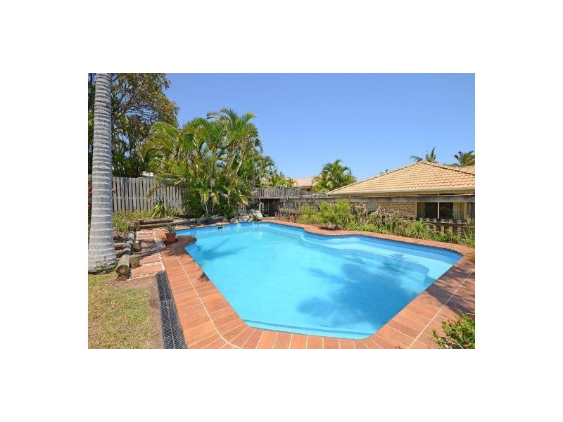 10 Baird Drive, Pialba QLD 4655