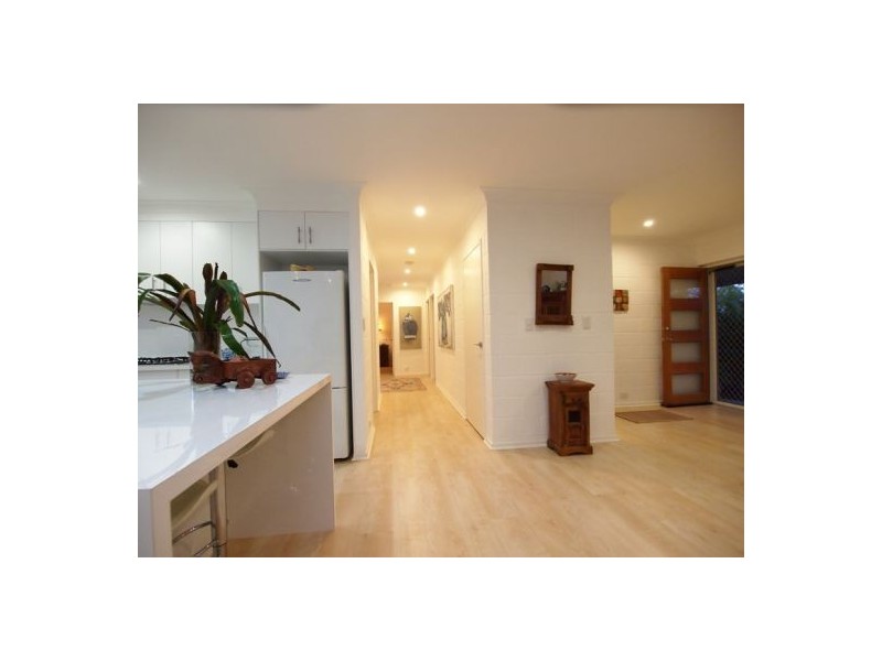 7 Bruce St, Torquay QLD 4655