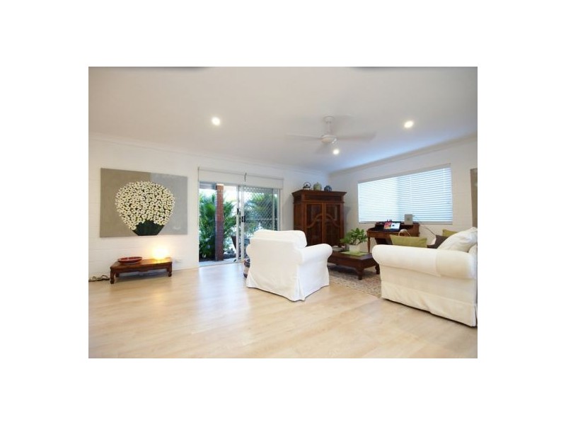 7 Bruce St, Torquay QLD 4655