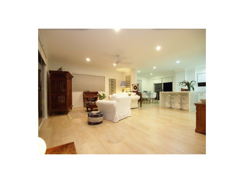7 Bruce St, Torquay QLD 4655