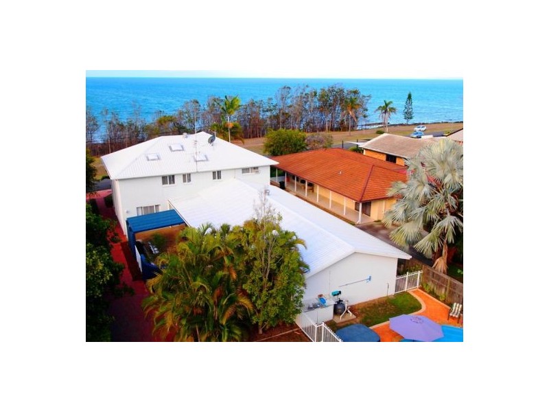 52 Esplanade, Point Vernon QLD 4655