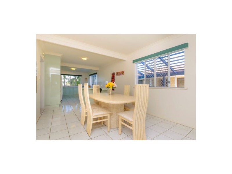 52 Esplanade, Point Vernon QLD 4655