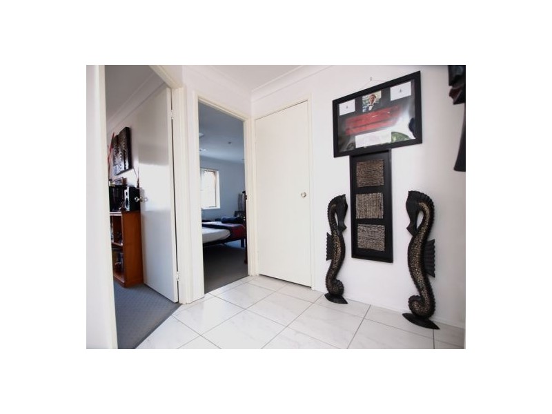 60 Hillcrest Ave, Scarness QLD 4655