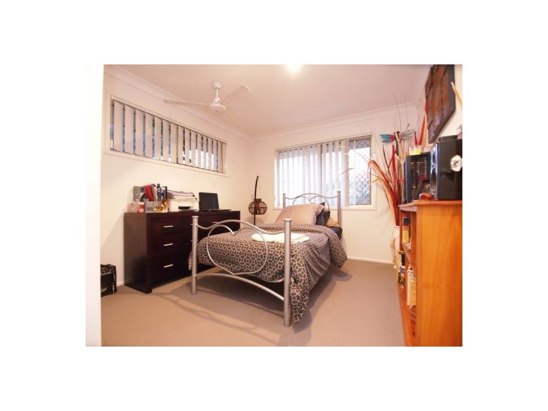 60 Hillcrest Ave, Scarness QLD 4655