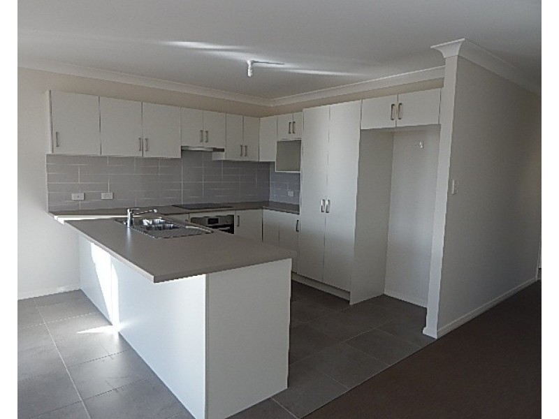 28 April Cct, Bolwarra Heights NSW 2320