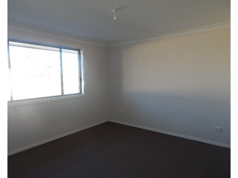 28 April Cct, Bolwarra Heights NSW 2320
