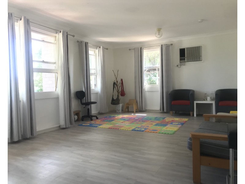 4 Greenhills Avenue, Woodberry NSW 2322