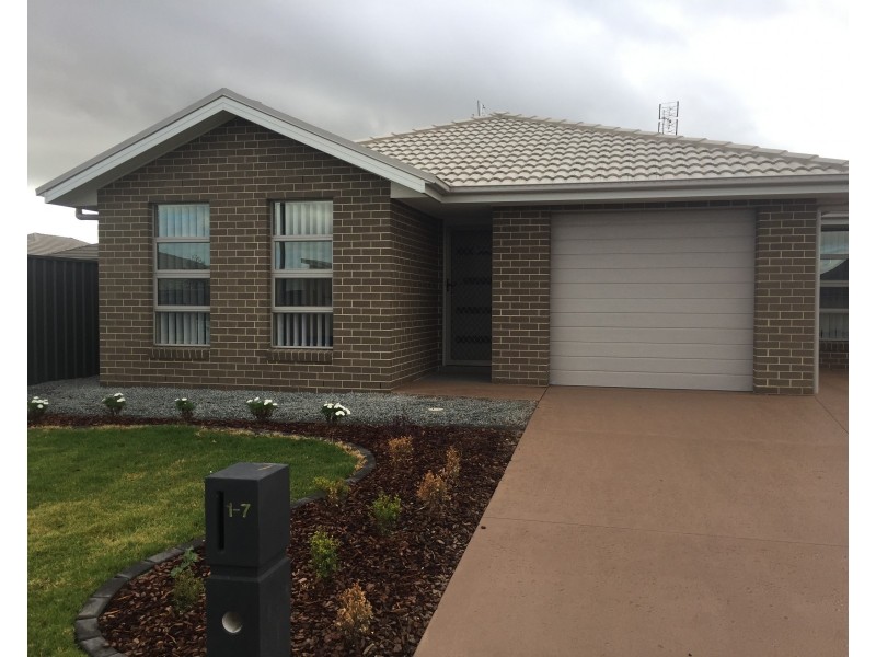 1/7 Allman Street, Cliftleigh NSW 2321
