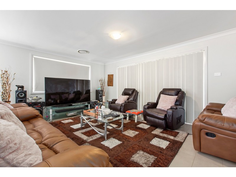 30 Grasshawk Drive, Chisholm NSW 2322