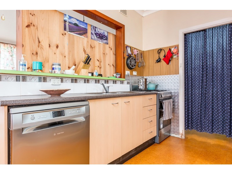 63 Second Avenue, Rutherford NSW 2320