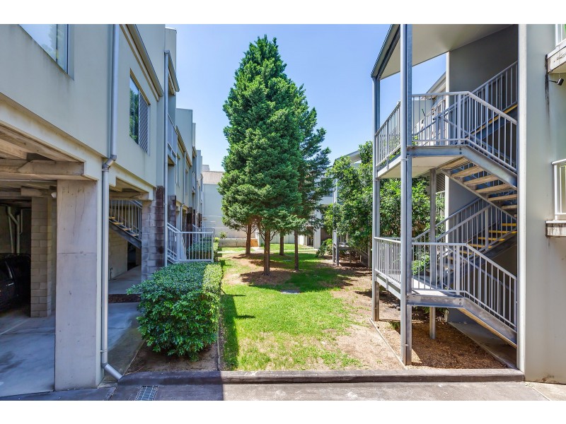 202/5 Tudor Street, Newcastle West NSW 2302