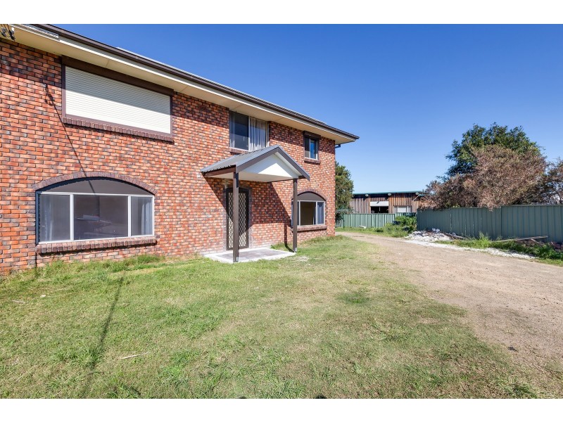 33 Eastern Avenue, Tarro NSW 2322