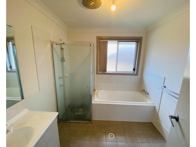 2/6 Semillon Ridge, Gillieston Heights NSW 2321