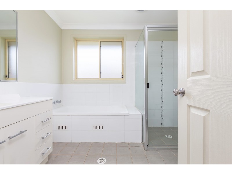 37 Diamond Circuit, Rutherford NSW 2320