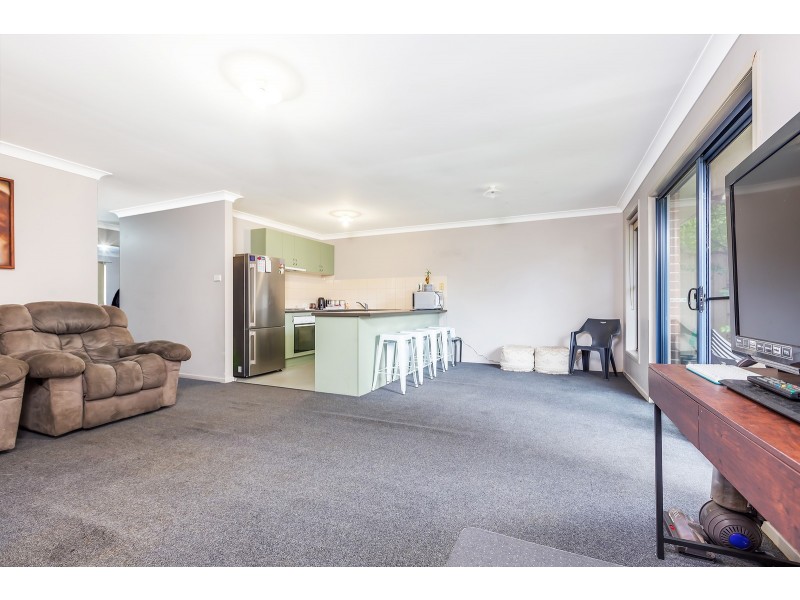 2/5 Quarter Sessions Road, Tarro NSW 2322