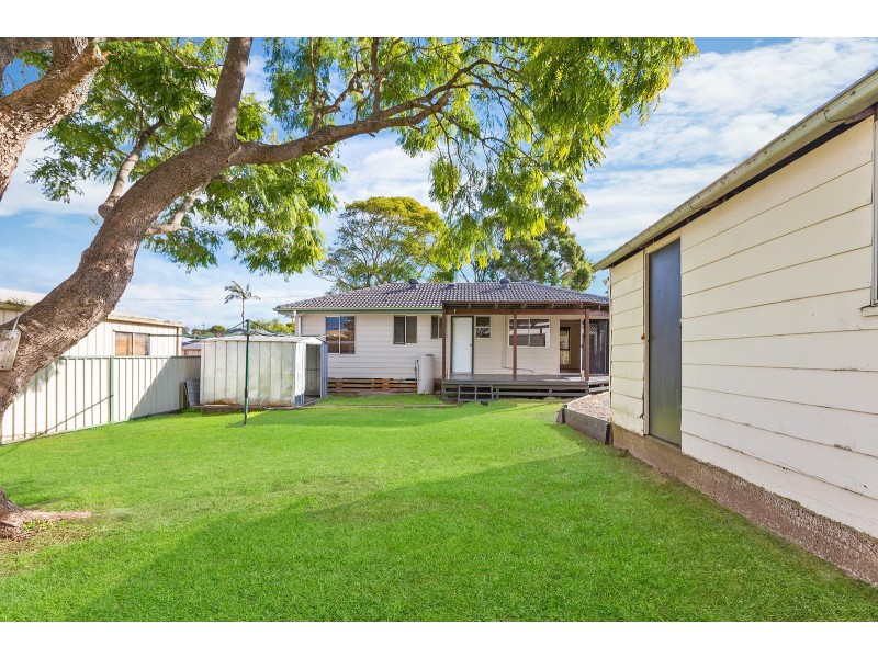 19 Sapphire Drive, Tarro NSW 2322