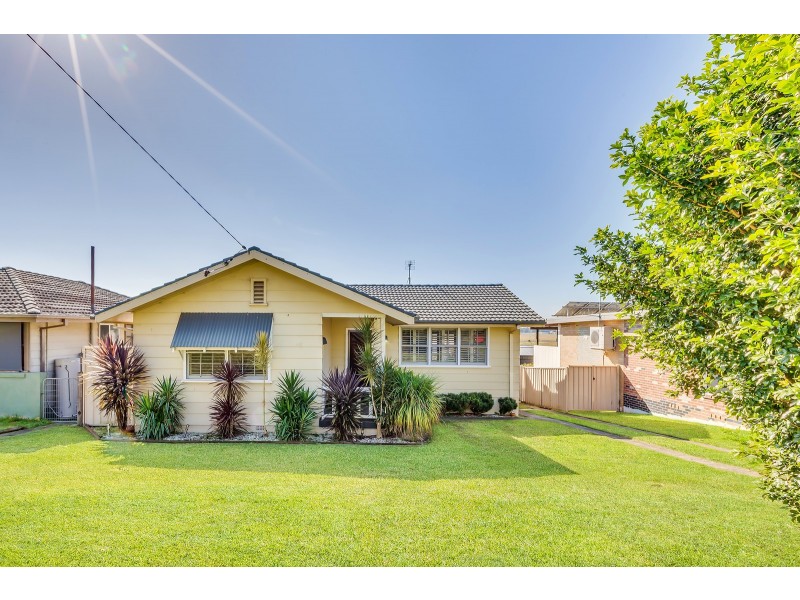 27 Greenway Avenue, Woodberry NSW 2322