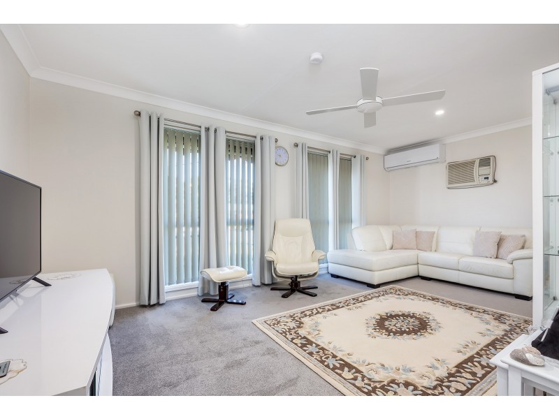 9 Sapphire Drive, Tarro NSW 2322