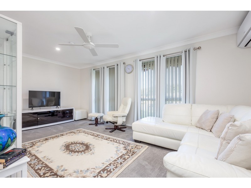 9 Sapphire Drive, Tarro NSW 2322