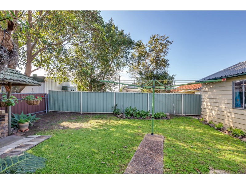 9 Sapphire Drive, Tarro NSW 2322