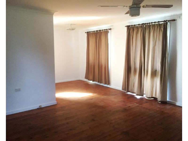 128 Lawson Avenue, Woodberry NSW 2322