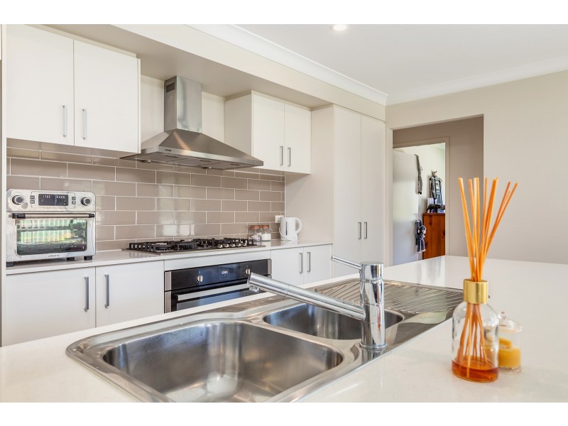 18 Isla Street, Raworth NSW 2321