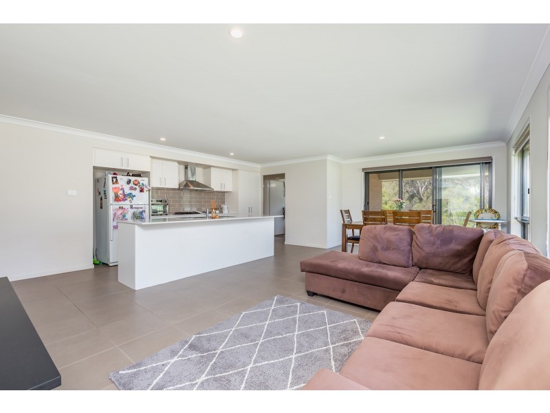 18 Isla Street, Raworth NSW 2321