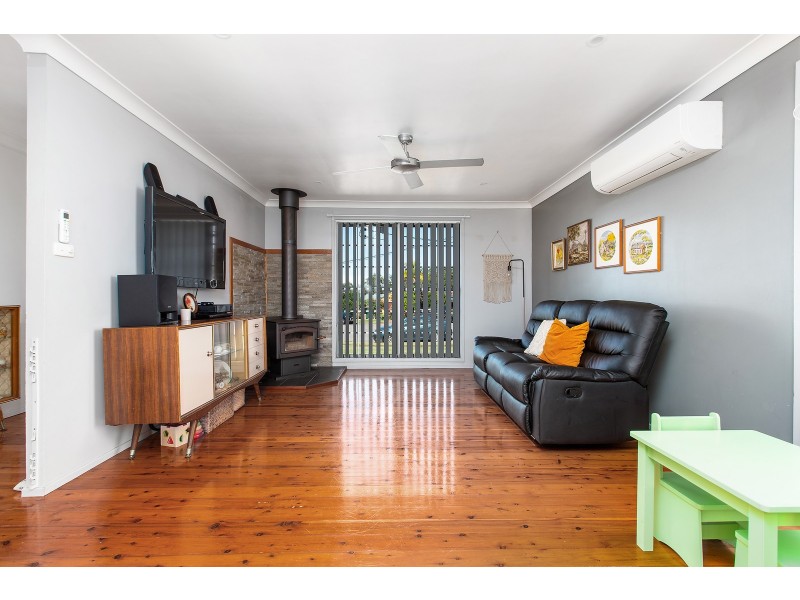 5 Sapphire Drive, Tarro NSW 2322