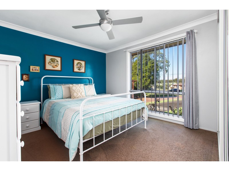 5 Sapphire Drive, Tarro NSW 2322