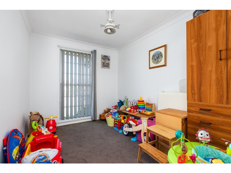 5 Sapphire Drive, Tarro NSW 2322