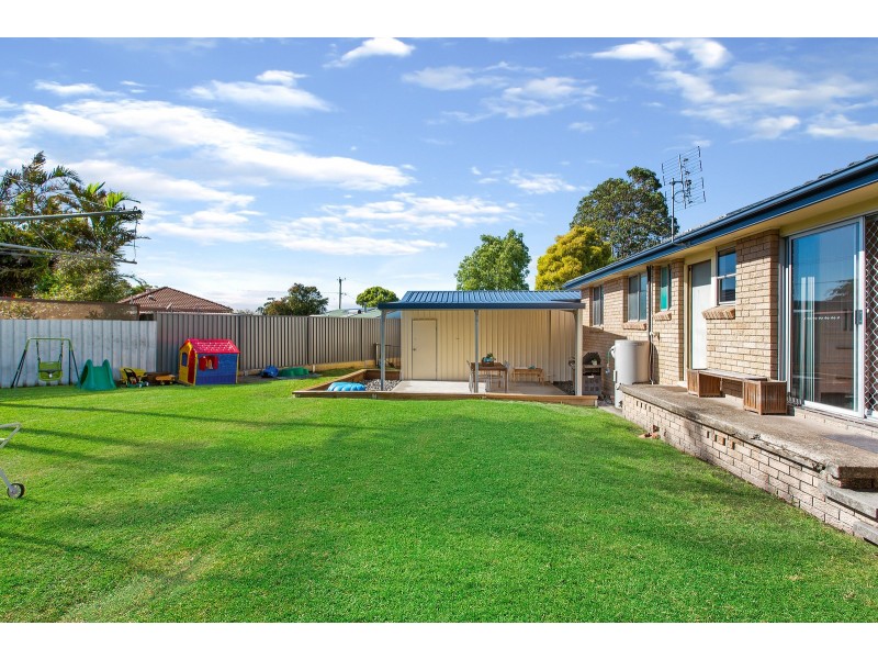 5 Sapphire Drive, Tarro NSW 2322