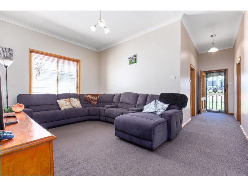 16 Edward Street, Kurri Kurri NSW 2327