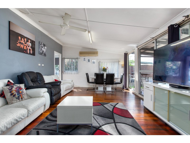 16 Southern Avenue, Tarro NSW 2322