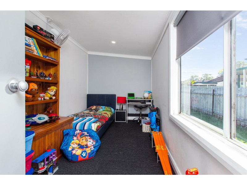 16 Southern Avenue, Tarro NSW 2322