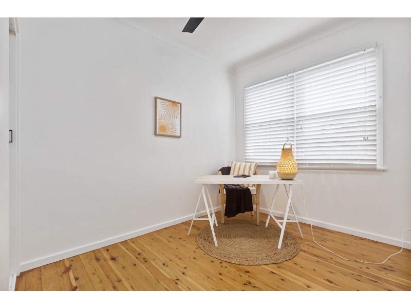 10 Christie Road, Tarro NSW 2322