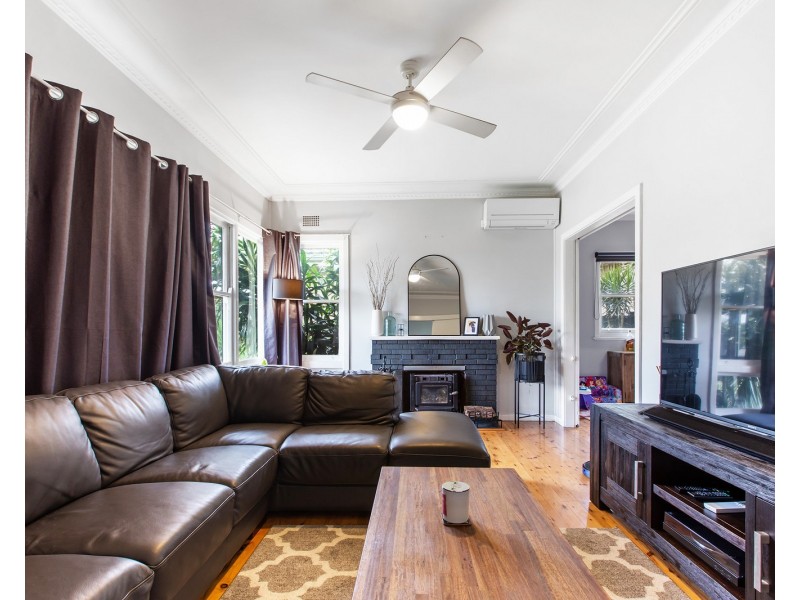 74 Anderson Drive, Tarro NSW 2322