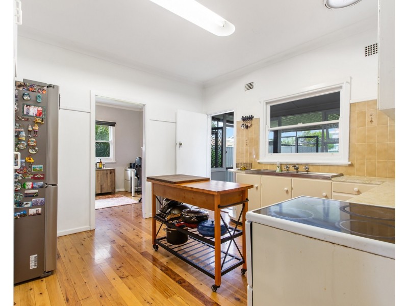 74 Anderson Drive, Tarro NSW 2322