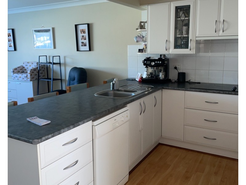 11 Ruby Close, Tarro NSW 2322