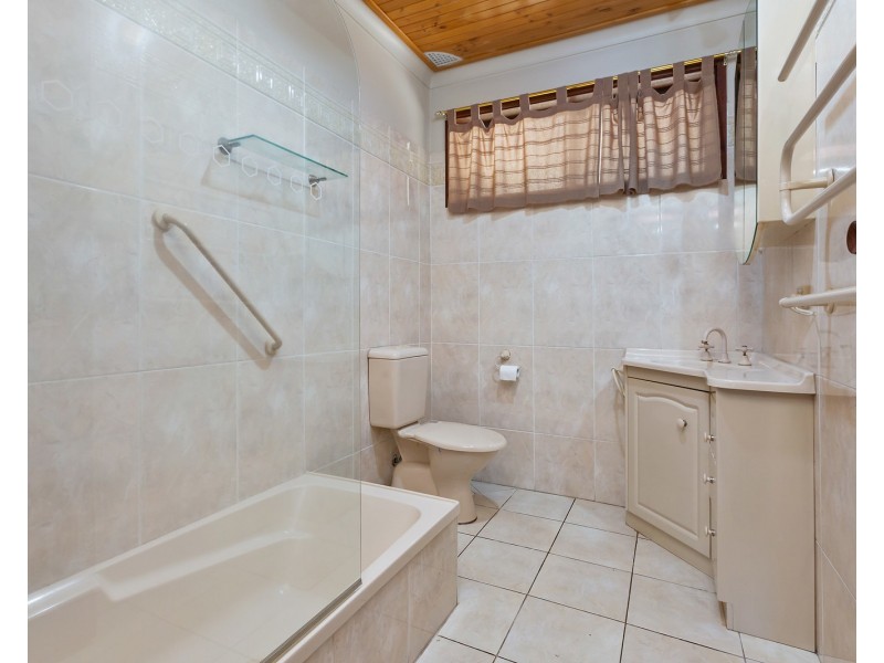 4 Howard Close, Thornton NSW 2322