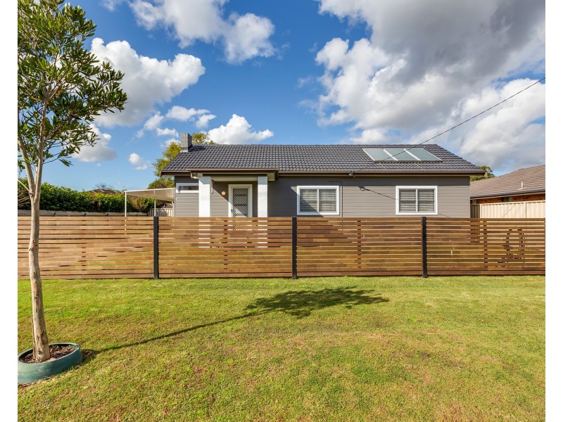 7 Western Avenue, Tarro NSW 2322