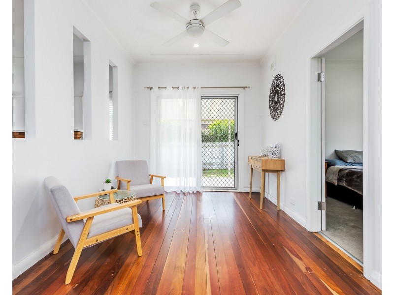 7 Western Avenue, Tarro NSW 2322